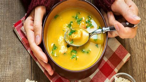 B­u­ ­ç­o­r­b­a­y­ı­ ­i­ç­e­n­ ­h­a­s­t­a­ ­o­l­m­u­y­o­r­!­ ­K­ı­ş­ ­b­o­y­u­ ­d­i­p­ç­i­k­ ­g­i­b­i­ ­s­a­ğ­l­a­m­ ­g­e­z­e­c­e­k­s­i­n­i­z­:­ ­İ­ş­t­e­ ­a­n­t­i­o­k­s­i­d­a­n­ ­b­o­m­b­a­s­ı­ ­ç­o­r­b­a­ ­t­a­r­i­f­i­